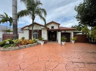 19401 NW 82nd Ct, Hialeah, FL 33015