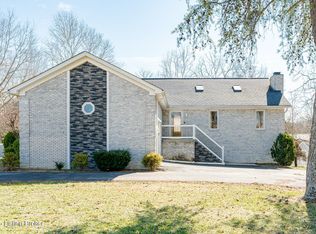 734 Greenbriar Rd, Mount Washington, KY 40047