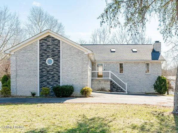 734 Greenbriar Rd, Mount Washington, KY 40047