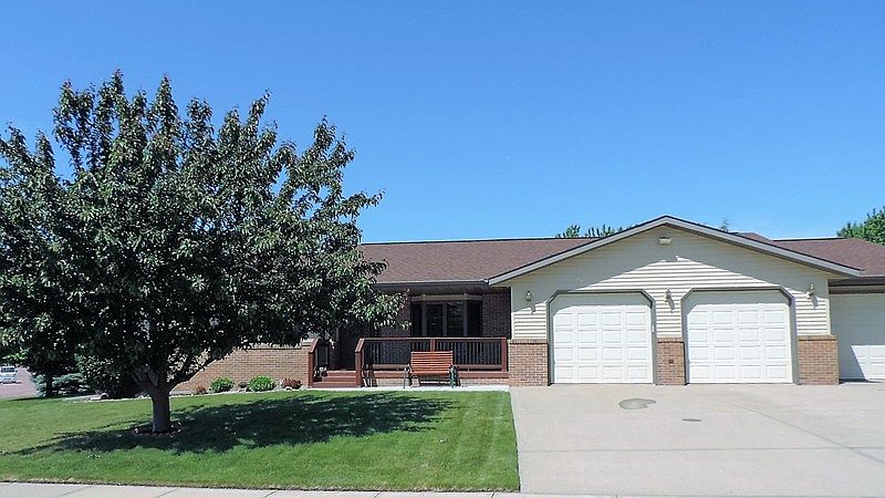 1st image of 2802 Mulligan Dr