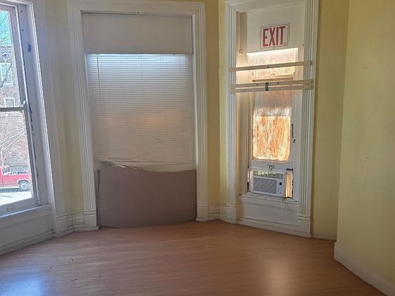2nd image of 936 S 1st St #3