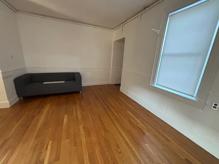 219 Washington St #9 — Photo 8