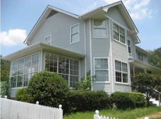 9403 Snow Hill Rd, Ooltewah, TN 37363