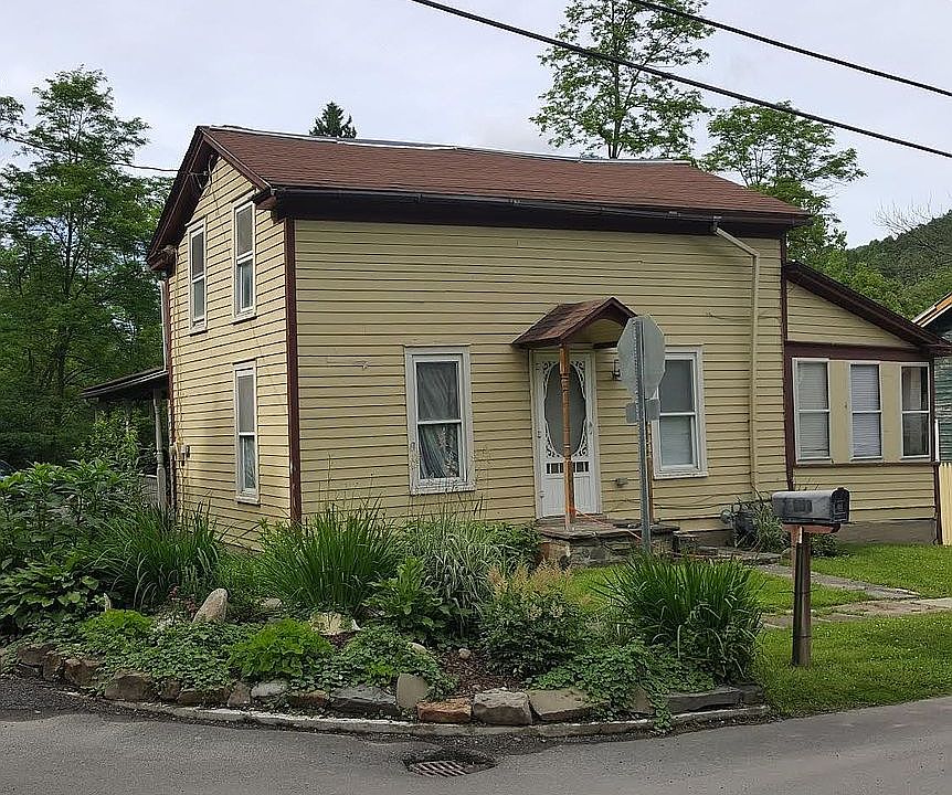 1st image of 1975 Maple St
