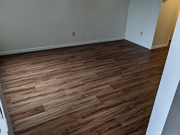 4th image of 15912 SE 2nd St APT E
