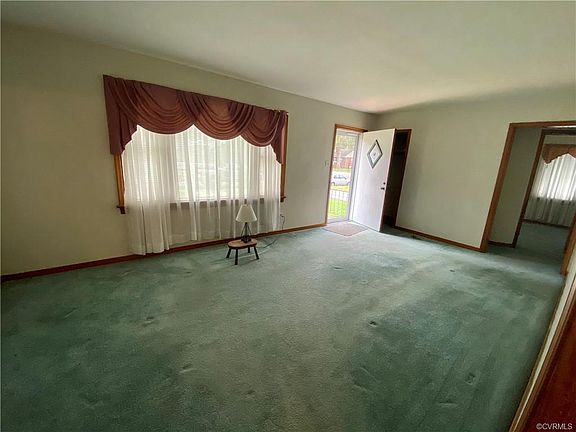 3rd image of 2810 Greenway Ave