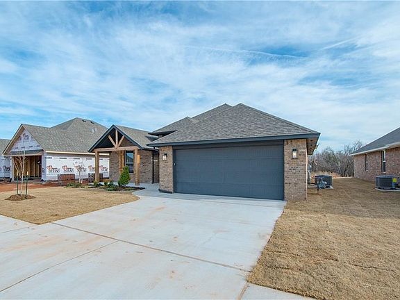 3rd image of 13816 Village Creek Way
