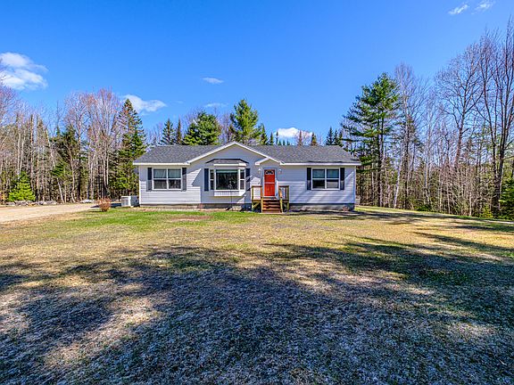 5th image of 135 Roxbury Pond Road