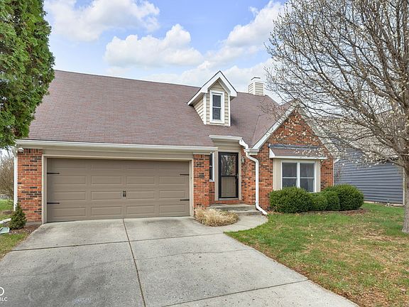 2nd image of 8902 Pine Tree Blvd