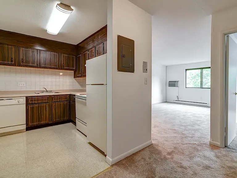 Lord Baron Apartments — Photo 8