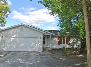 3724 Robert Nelson Rd, Deerfield, WI 53531