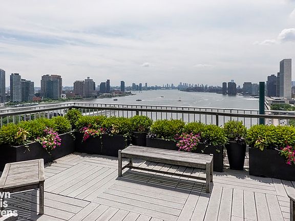 5th image of 45 Sutton Pl S APT 11O