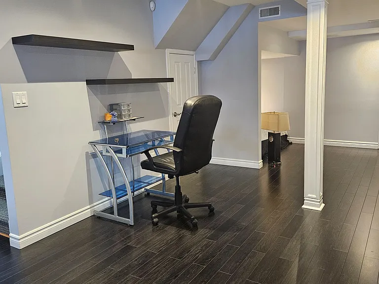 143 Maroon Dr — Photo 10