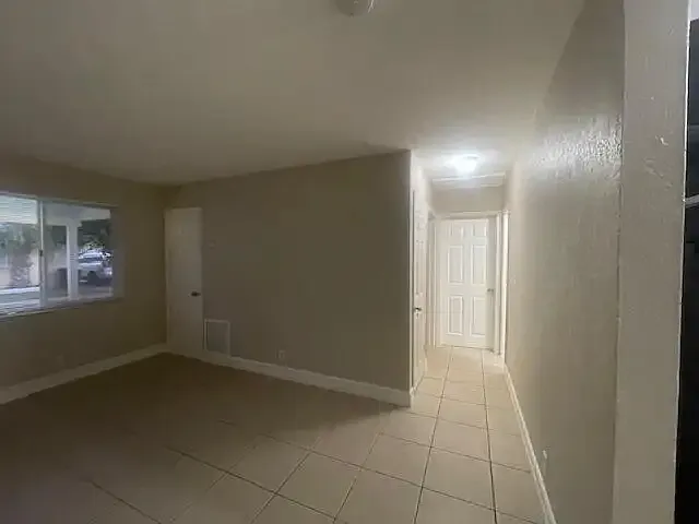 400 Metcalf Ct — Photo 17