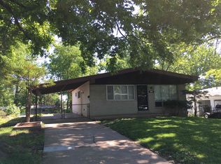 2560 Pheasant Dr, Florissant, MO