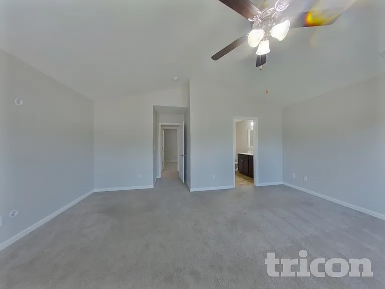 152 King William Dr — Photo 8
