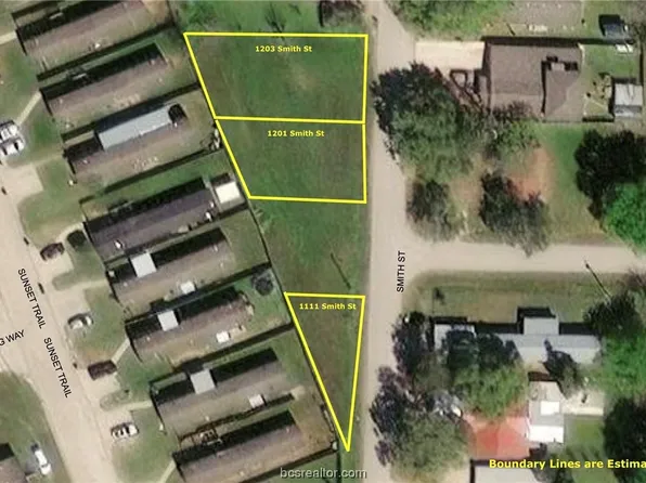 1111 Smith St, Navasota, TX 77868