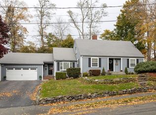 28 Greenleaf Dr, Danvers, MA 01923