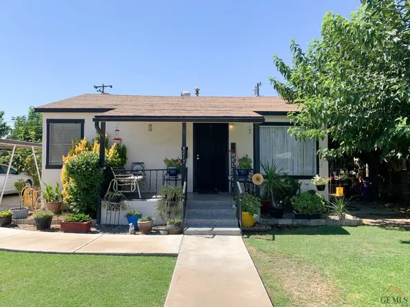 8217 Hall Rd, Lamont, CA 93241