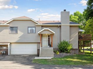 6997 Polaris Ln N, Maple Grove, MN 55311