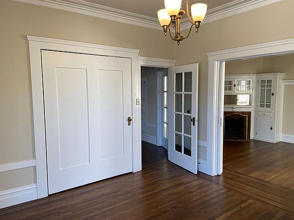 2nd image of 801 Cabrillo St