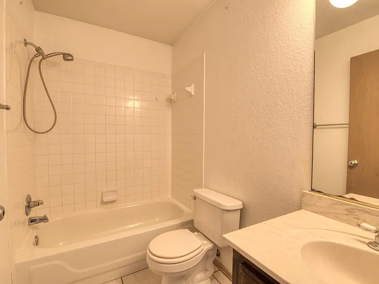 1220 Eastridge Dr — Photo 18