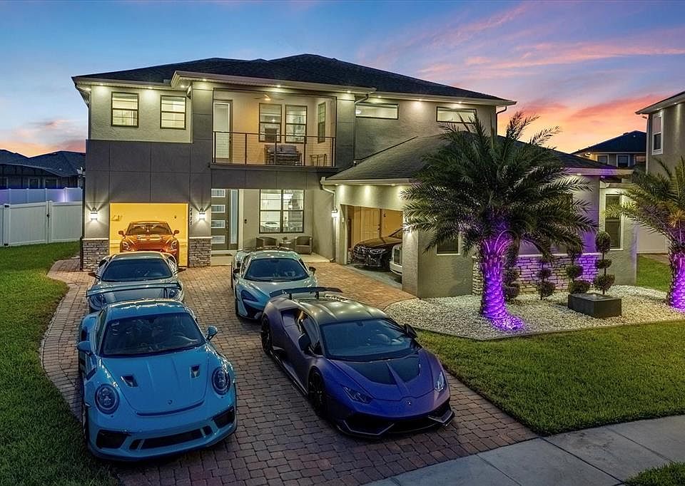 1st image of 2477 ANNACELLA AVENUE