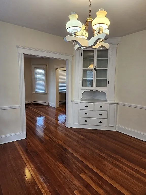 2 bed, 1.0 bath, 1250 sqft, $2,827 — Photo 3