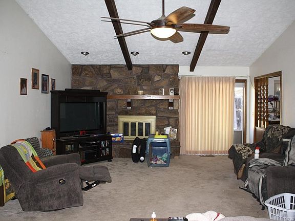 2nd image of 1210 Oklahoma Pl