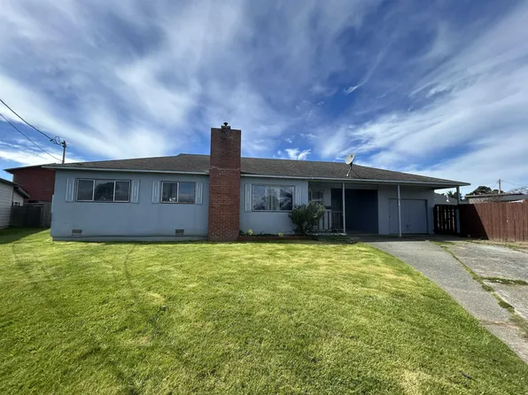 1214 Linnet Ct, Crescent City, CA 95531