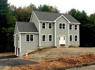 13 Blueberry Ln, Upton, MA 01568