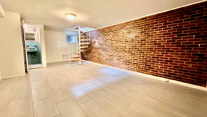 Rented by JK Dansar Corp | media 9