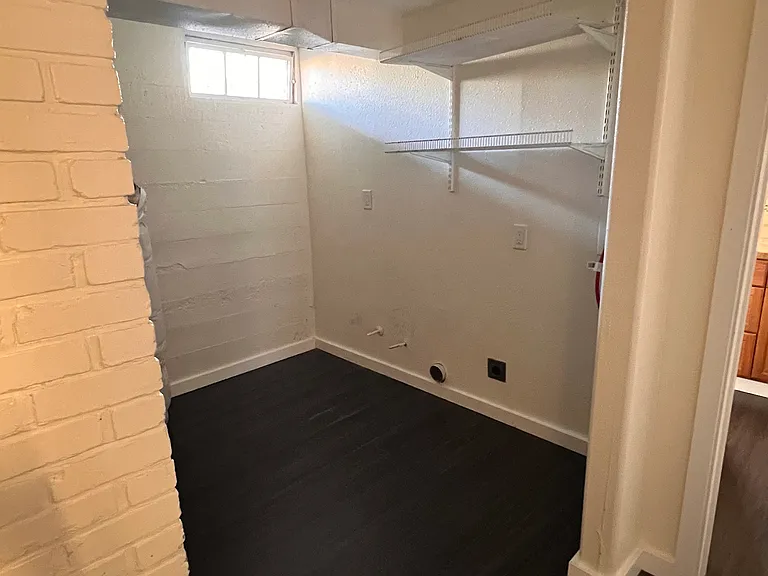 2411 S Illinois Ave — Photo 12