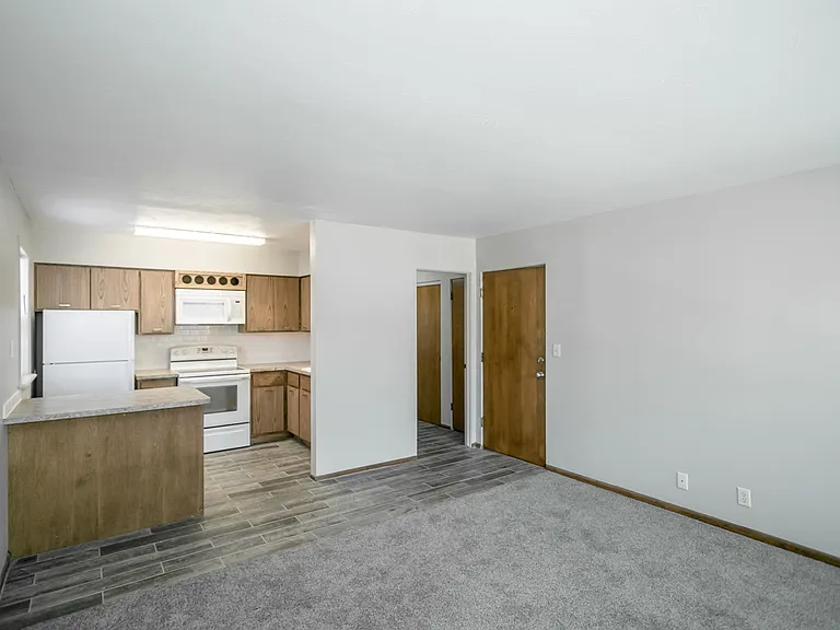 825 Washington St #6 — Photo 1