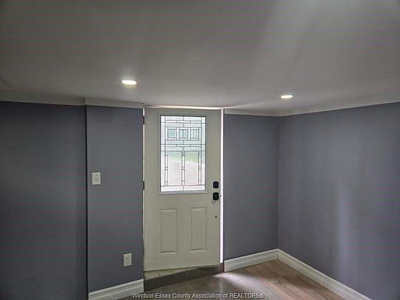 2nd image of 1106 Elm Ave