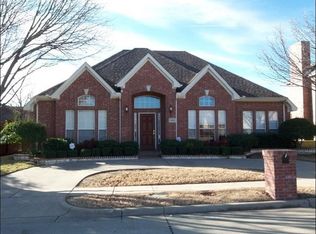 522 W Muirfield Rd, Garland, TX 75044
