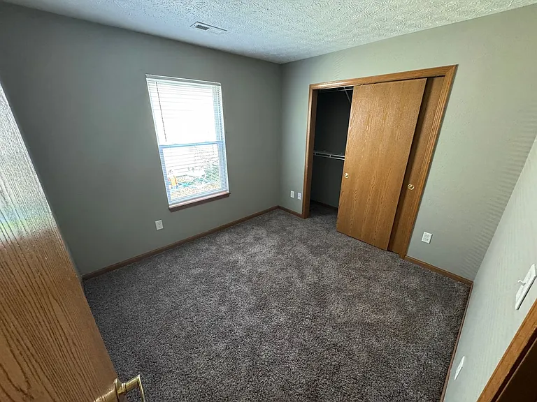 2010 Bridgewater Ct.--ROLLEY — Photo 14