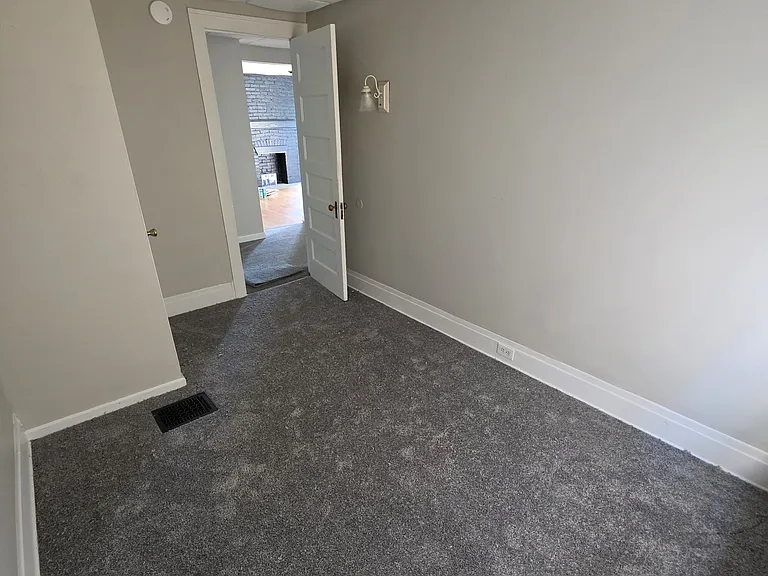 390 Richmond Ave #2 — Photo 10