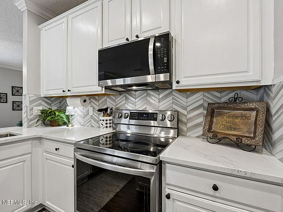 4th image of 709 CORRIGAN Drive