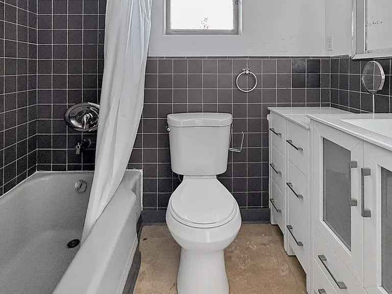 550 Sausalito Blvd #C — Photo 15
