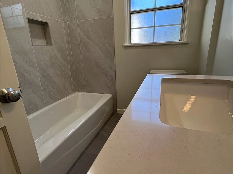 540 Crosby St — Photo 9