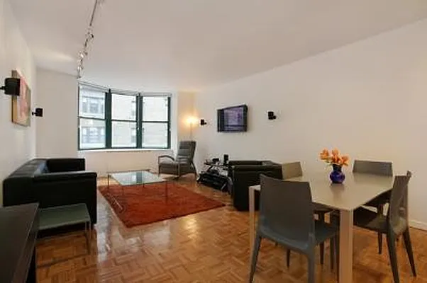 Rented by Corcoran | media 26