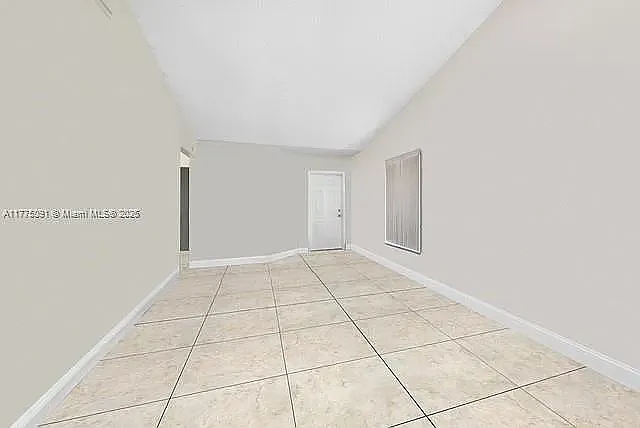 8381 SW 148th Ave — Photo 3