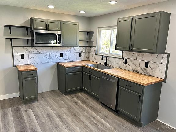 5th image of 980 Halesworth Dr