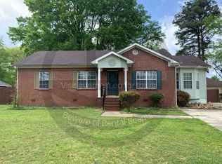 27 Carriage House Rd SW, Bessemer, AL 35022