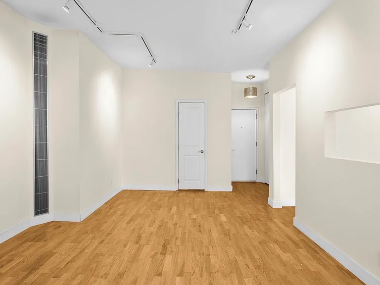 308 Bedford Ave #2L — Photo 7