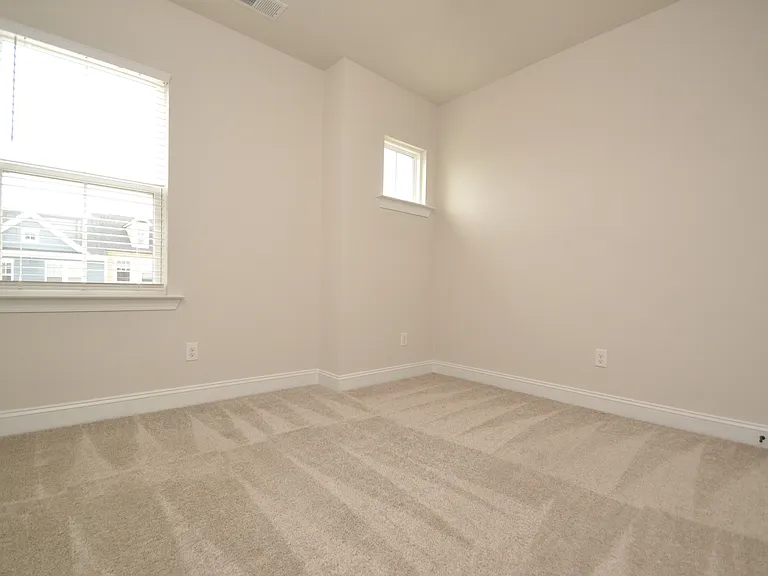 820 Grafton Peak Ln — Photo 31