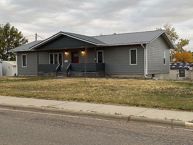 1st image of 711 1st St N