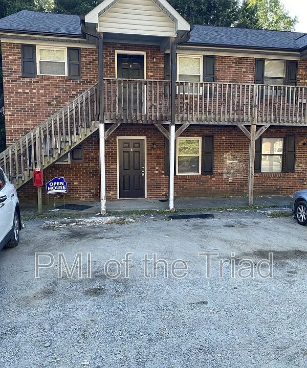 1600 Oak Croft Ct #C