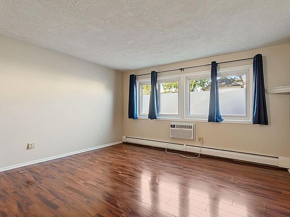 2nd image of 2616 Harriet Ave APT 110